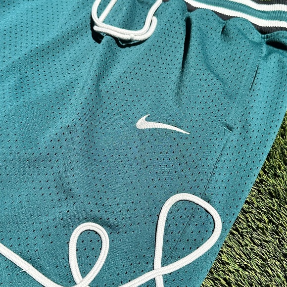 Nike Lace Twirl Green Basketball Shorts Mens Size Large - Picture 5 of 9